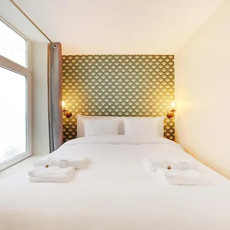 Superb 4 People Center Of Apartment